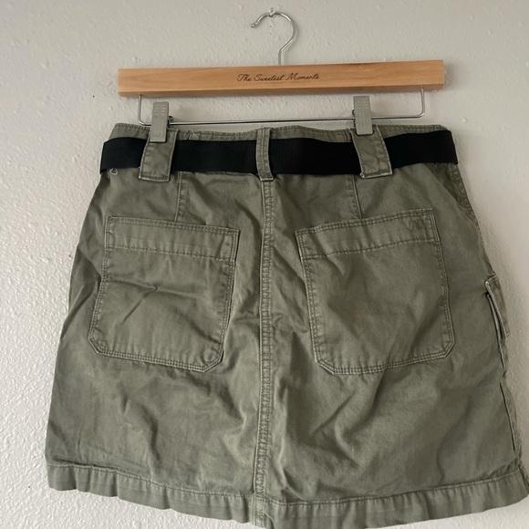 COPY - Army green skirt - Picture 2 of 3